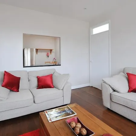 Spacious Apartment Central Bath Exterior photo