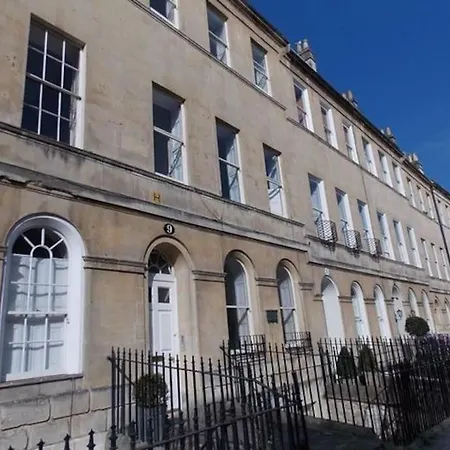 Spacious Apartment Central Bath Exterior photo